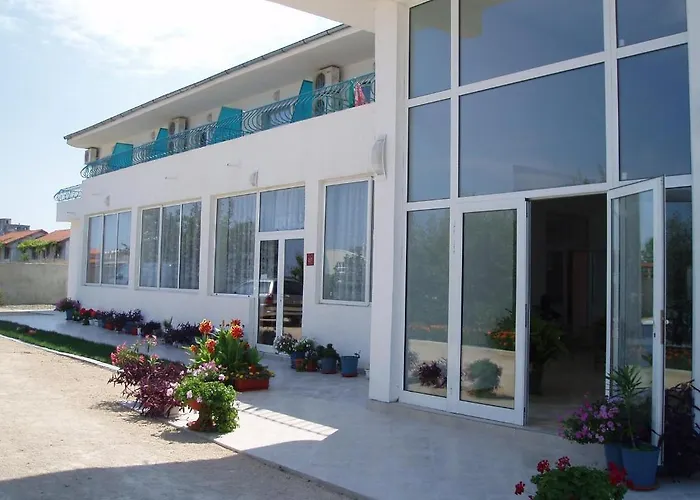 Sani Family Отель Бяла