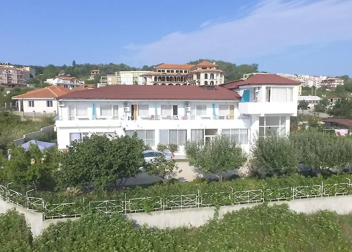 Отель Sani Family Бяла